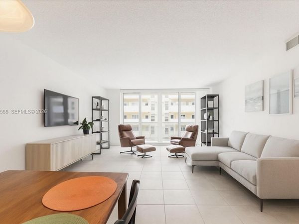 3140 S Ocean Dr, Unit 207, Hallandale Beach, FL 33009