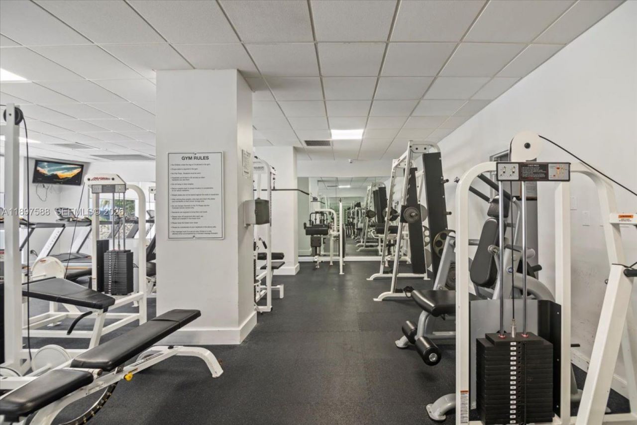 3140 S Ocean Dr, Unit 207, Hallandale Beach, FL 33009 Photo