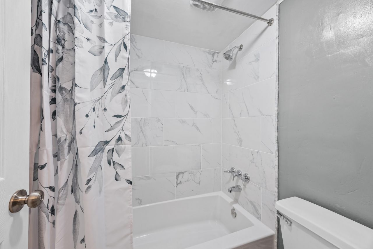 405 Sunnyside Way Photo 23