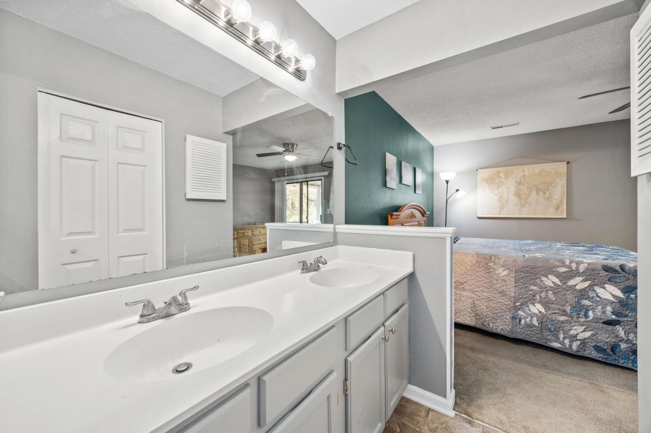 405 Sunnyside Way Photo 24