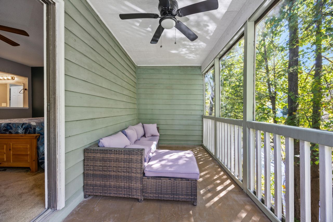 405 Sunnyside Way Photo 25