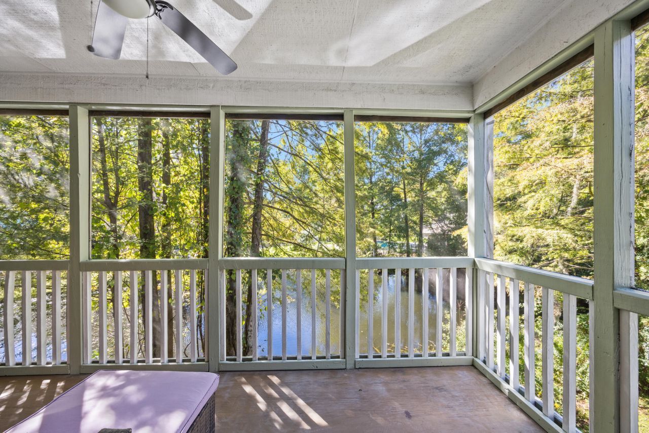 405 Sunnyside Way Photo 26