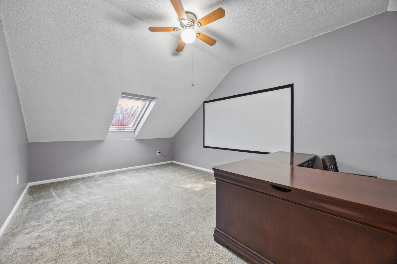 405 Sunnyside Way Photo 29