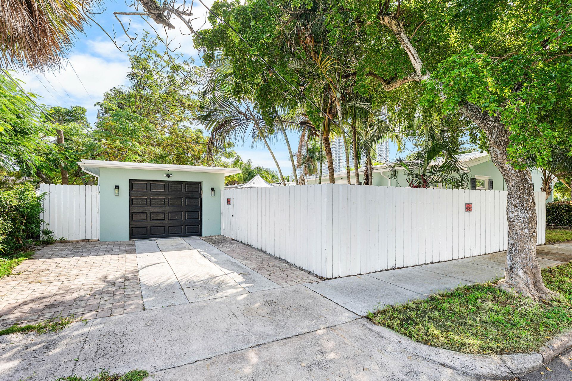 439 45th Street, West Palm Beach, FL 33407 Photo