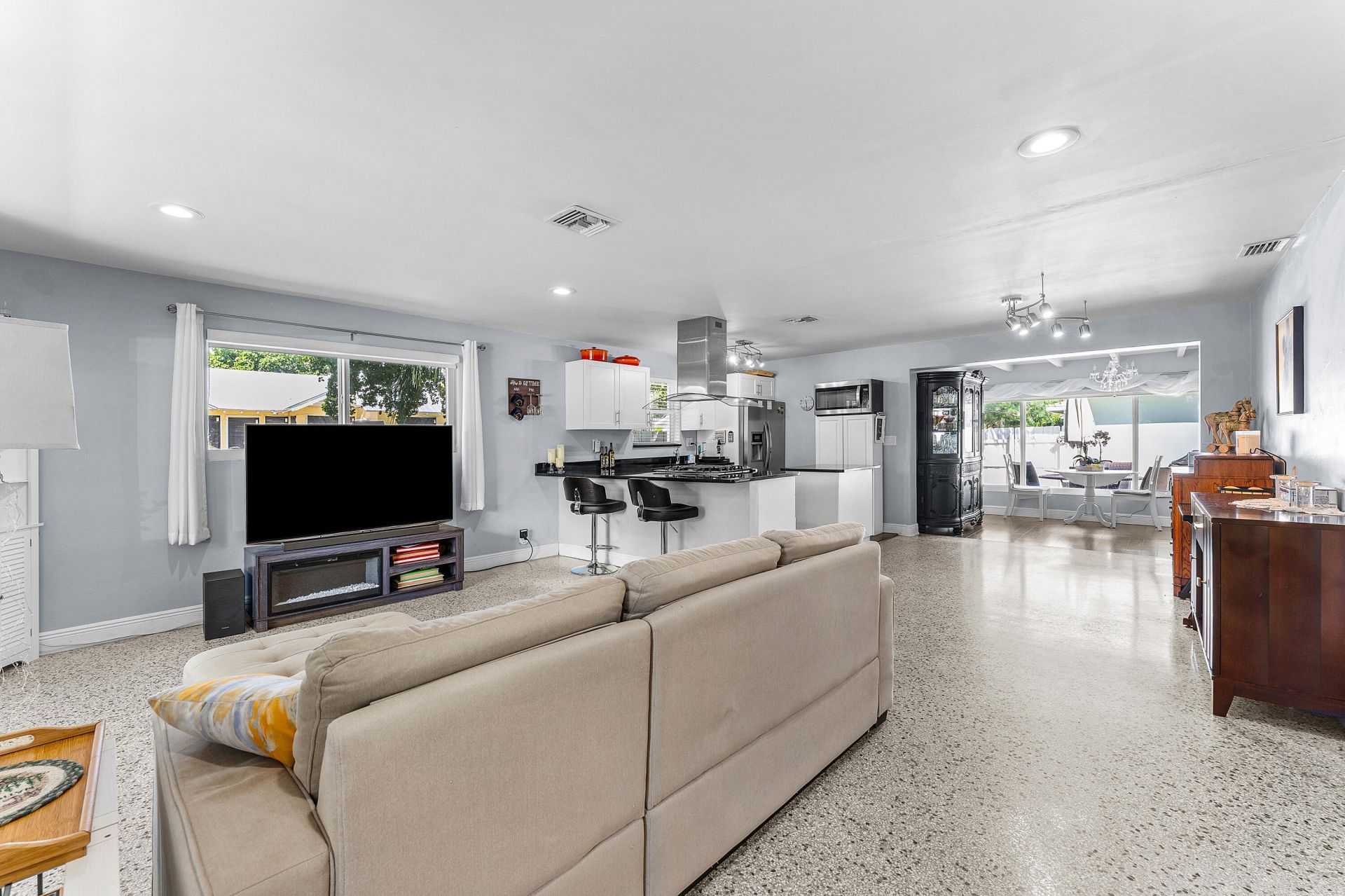 439 45th Street, West Palm Beach, FL 33407 Photo