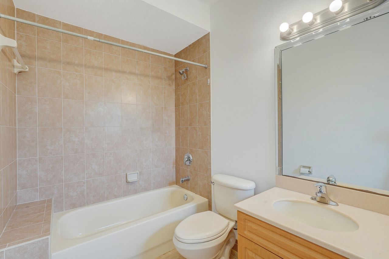 16383 73rd Terrace N, Palm Beach Gardens, FL 33418 Photo