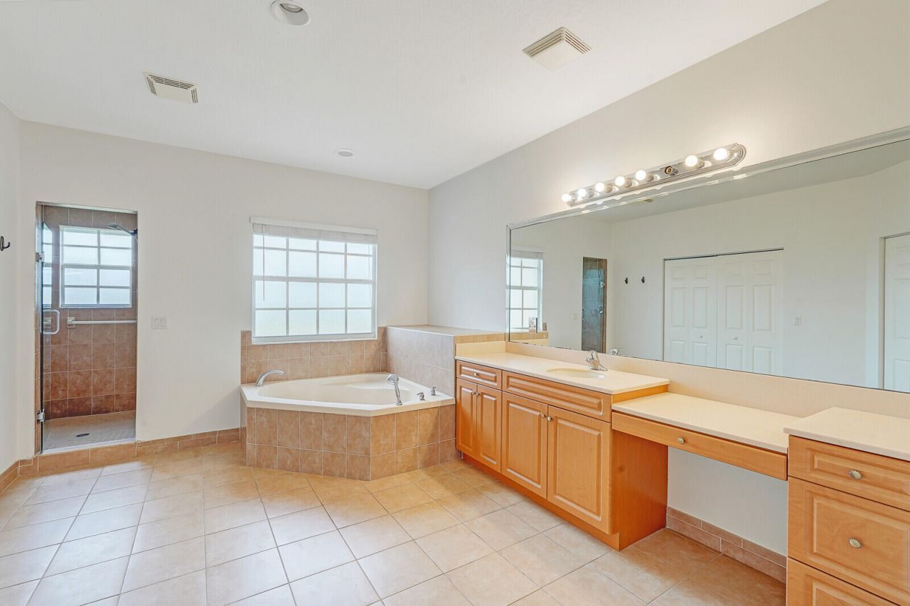 16383 73rd Terrace N, Palm Beach Gardens, FL 33418 Photo