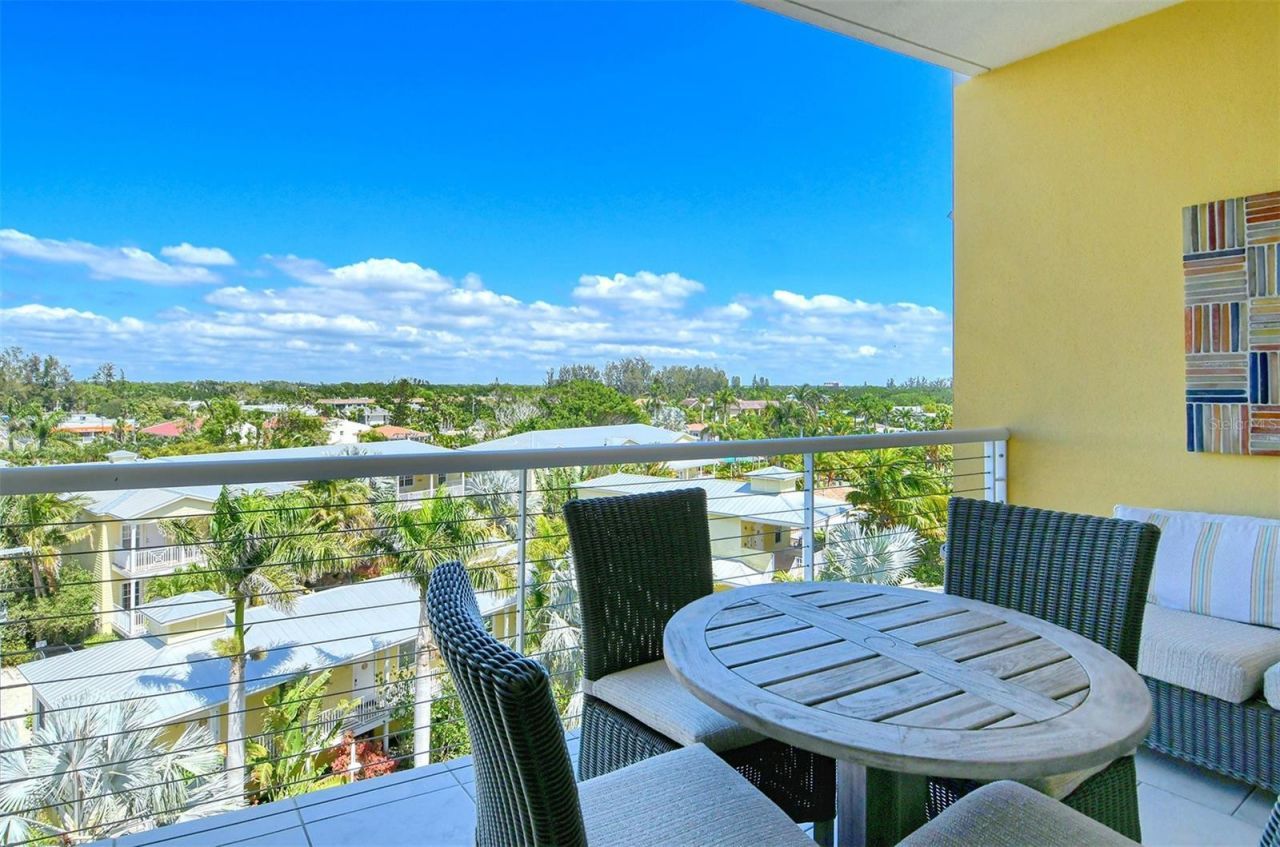 915 Seaside Drive, Unit 606, Weeks, Sarasota, FL 34242 Photo
