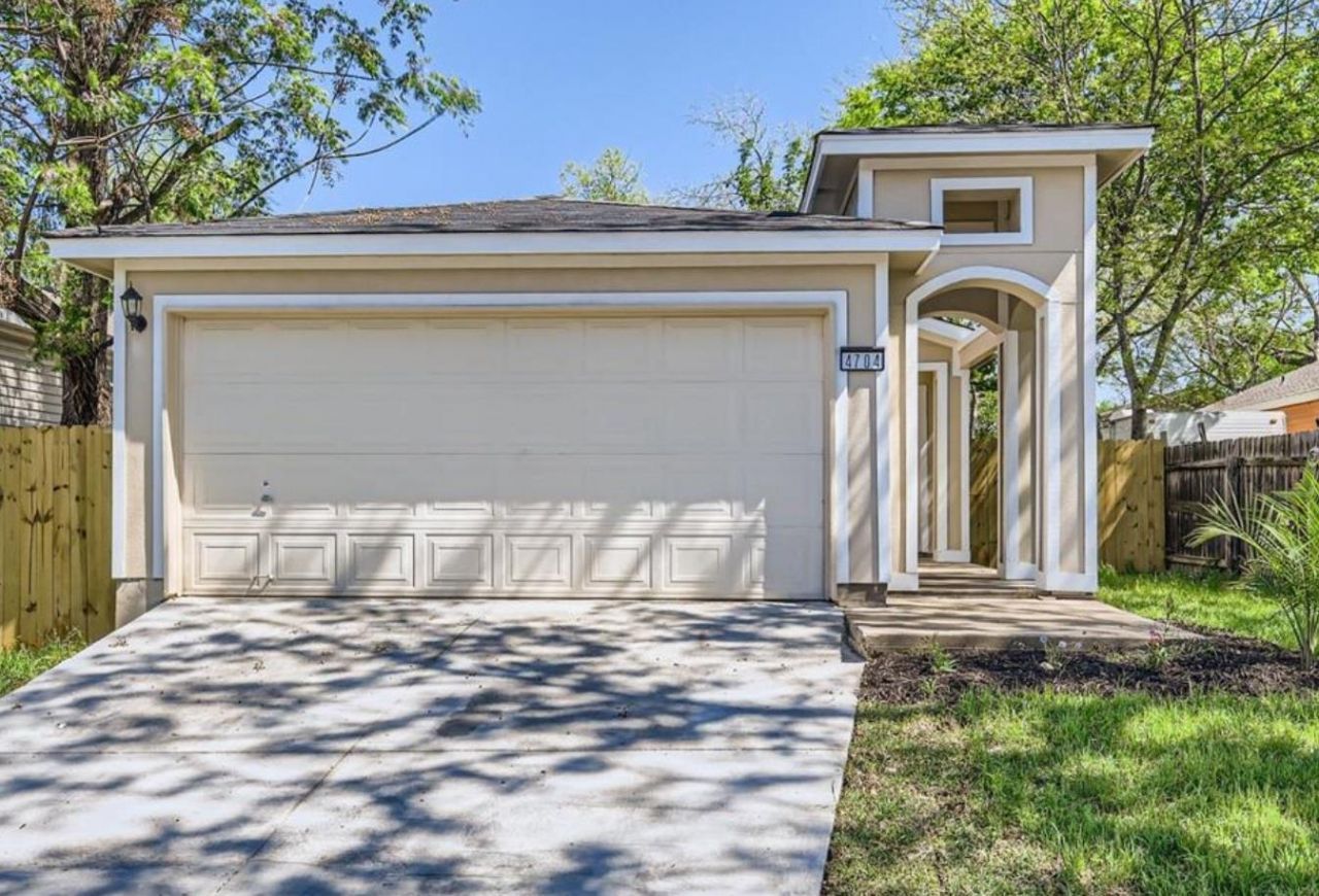 4704 Blue Meadow Dr, Austin, TX 78744 Main Photo