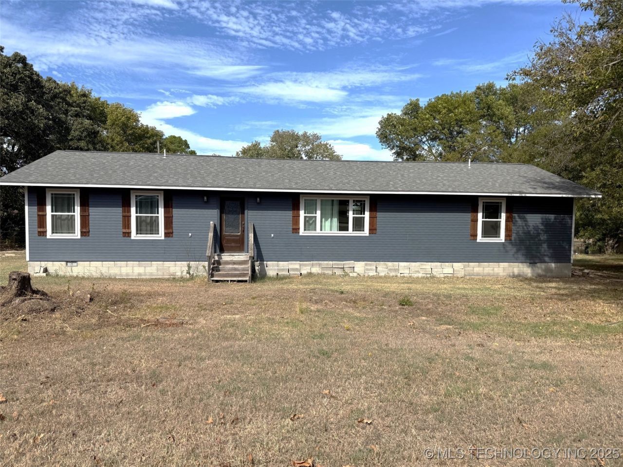304 Hickory Drive, Henryetta, OK 74437 Main Photo