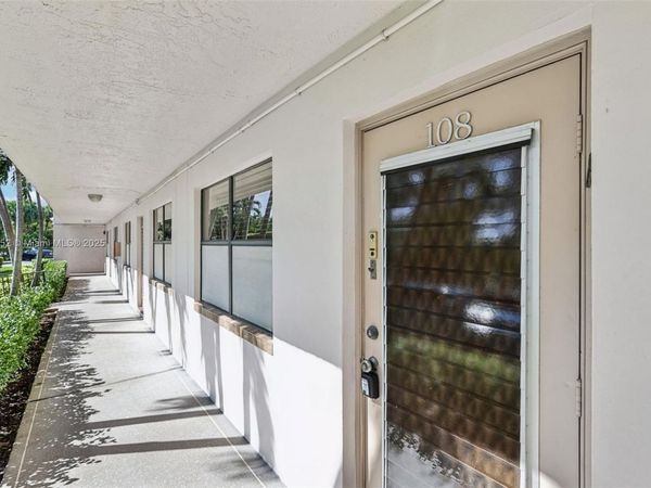 2981 N Nob Hill Rd, Unit 108, Sunrise, FL 33322
