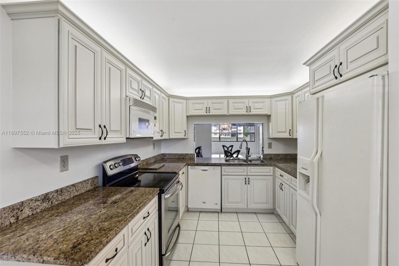 2981 N Nob Hill Rd, Unit 108, Sunrise, FL 33322 Photo