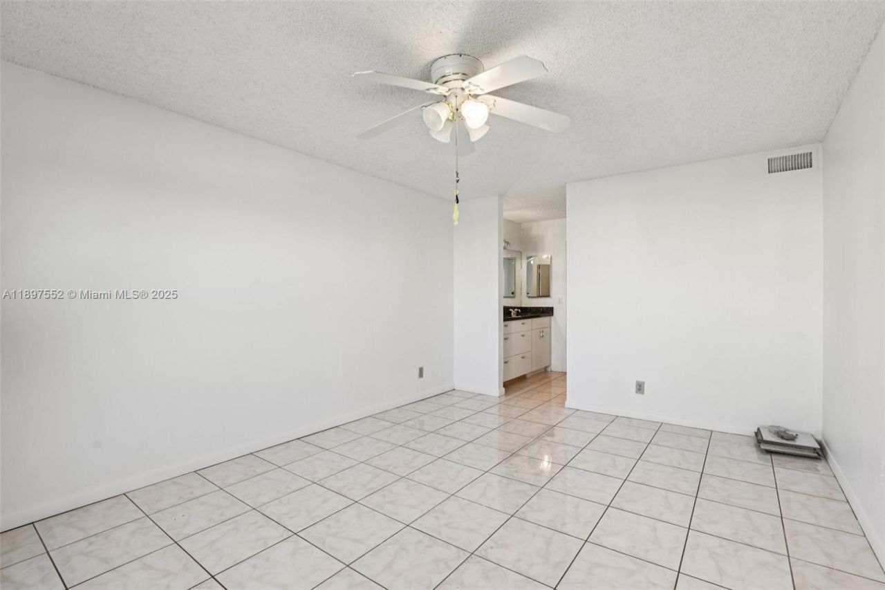 2981 N Nob Hill Rd, Unit 108, Sunrise, FL 33322 Photo