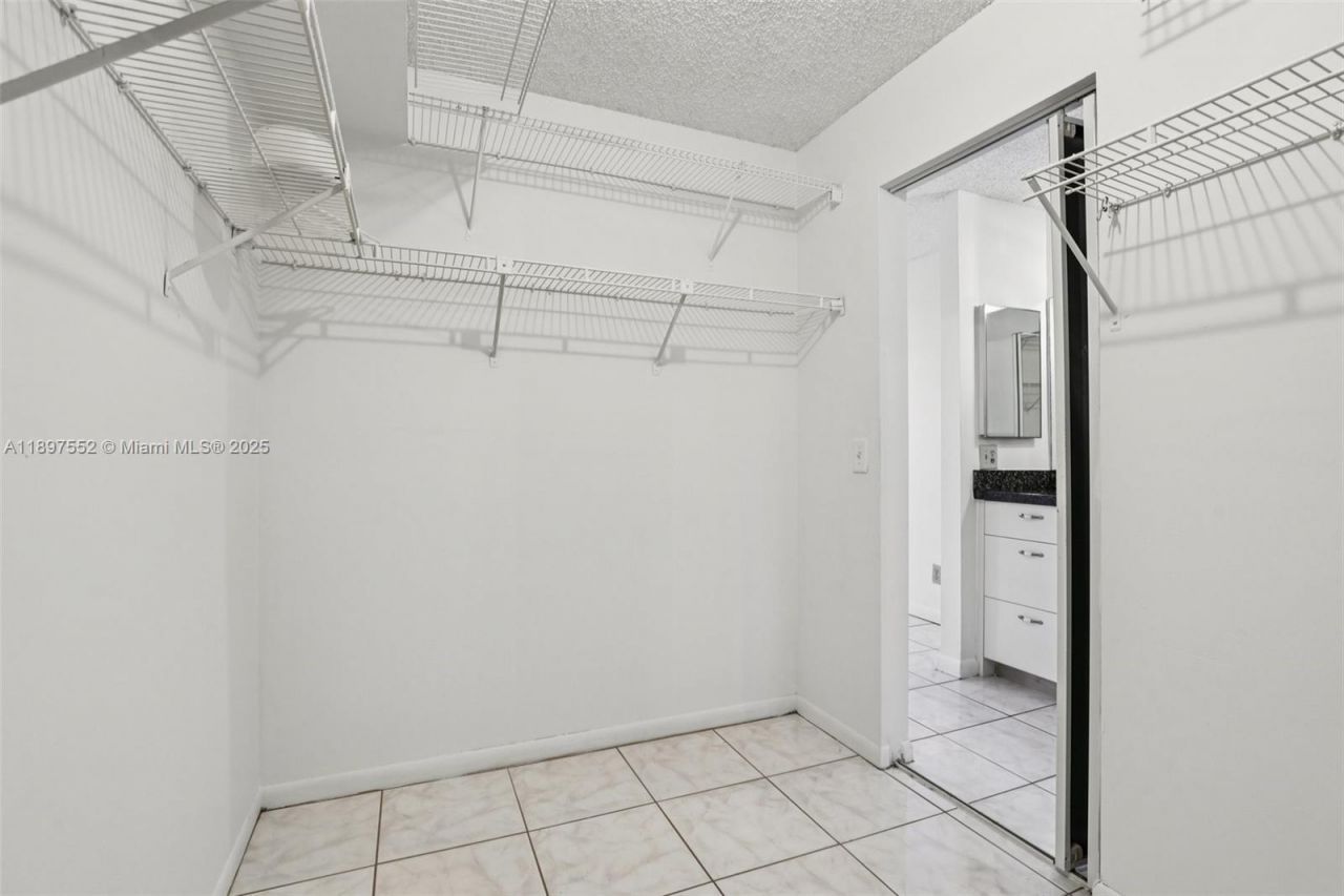 2981 N Nob Hill Rd, Unit 108, Sunrise, FL 33322 Photo