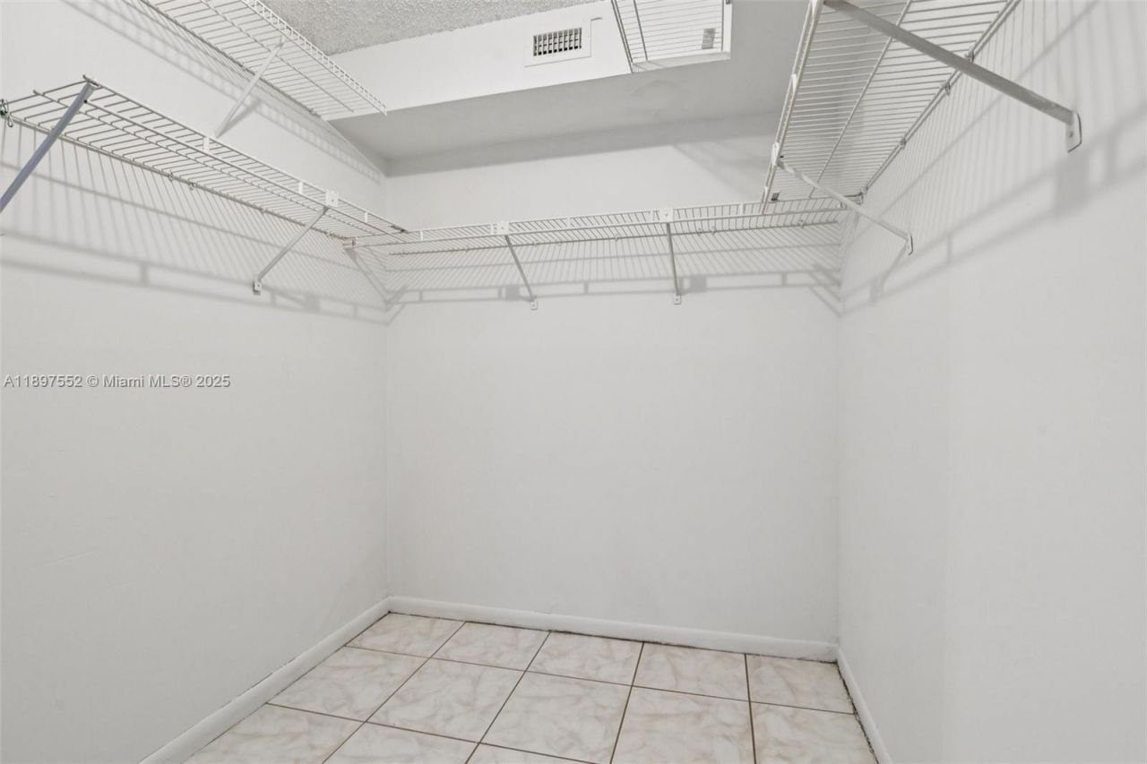 2981 N Nob Hill Rd, Unit 108, Sunrise, FL 33322 Photo