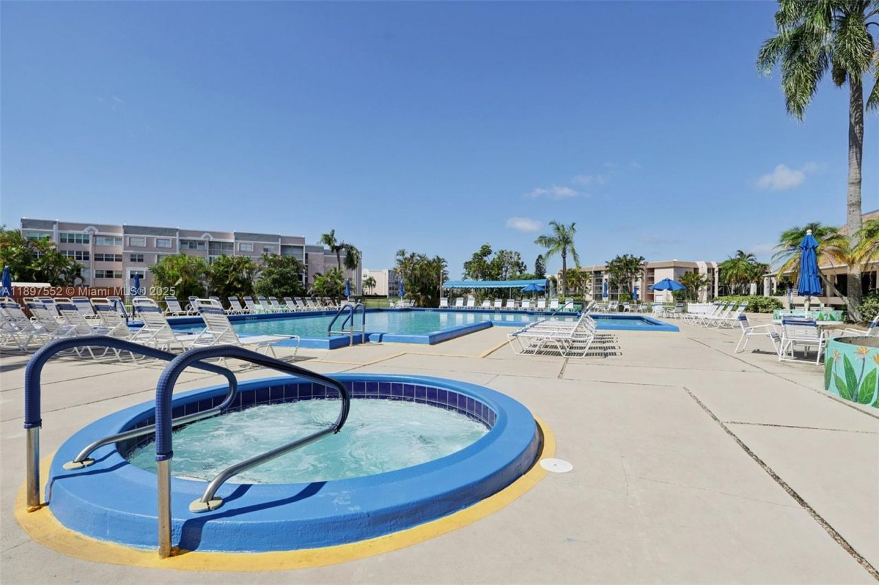 2981 N Nob Hill Rd, Unit 108, Sunrise, FL 33322 Photo