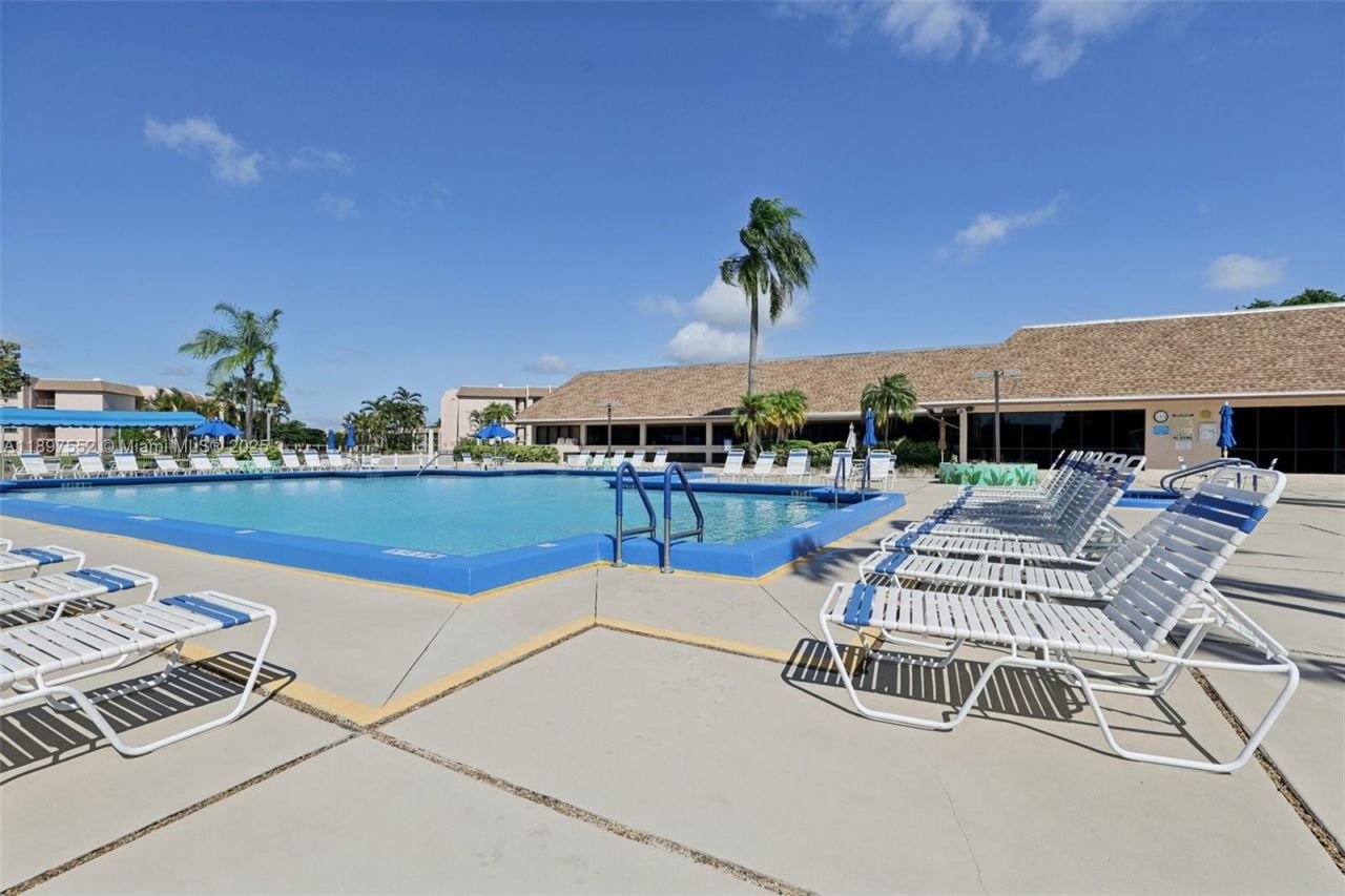 2981 N Nob Hill Rd, Unit 108, Sunrise, FL 33322 Photo