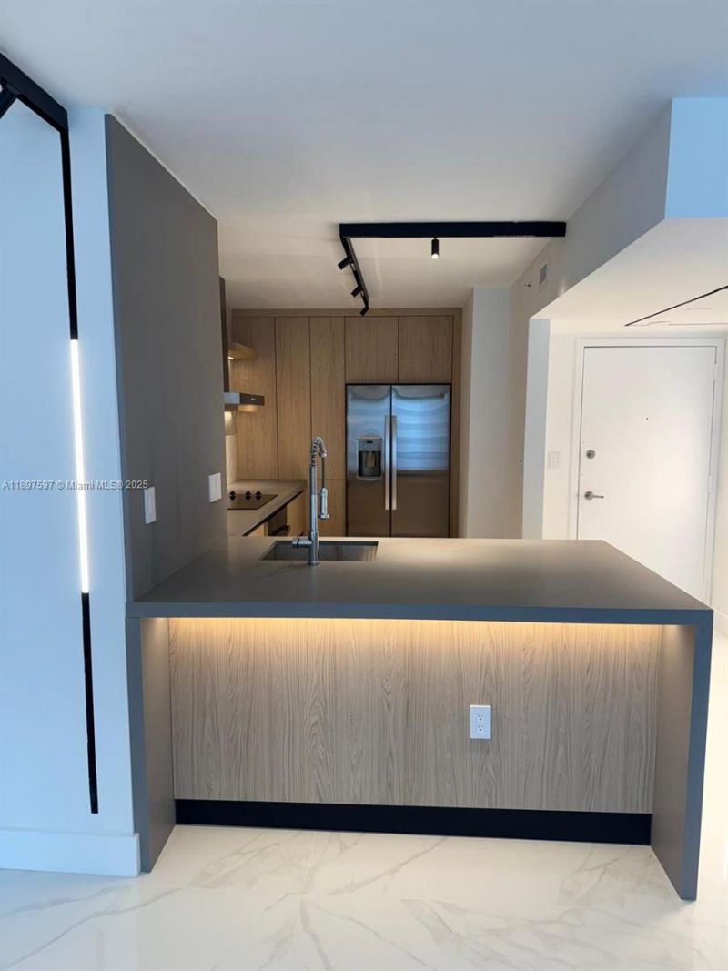 800 N Miami Ave, Unit E-901, Miami, FL 33136 Photo