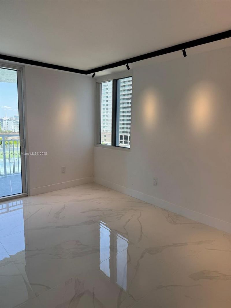 800 N Miami Ave, Unit E-901, Miami, FL 33136 Photo