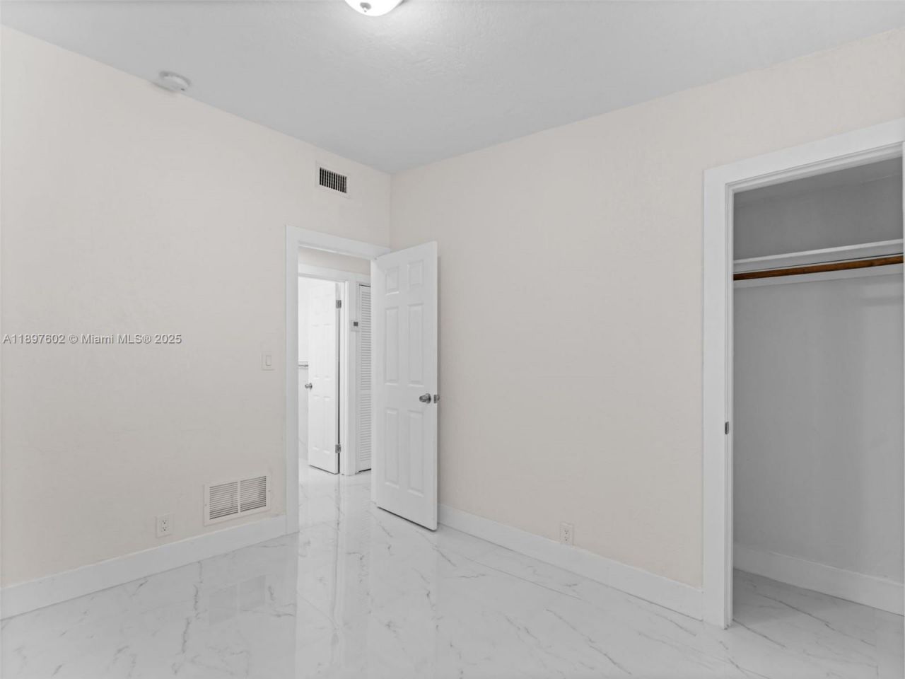 3231 NW 48th Ter, Miami, FL 33142 Photo