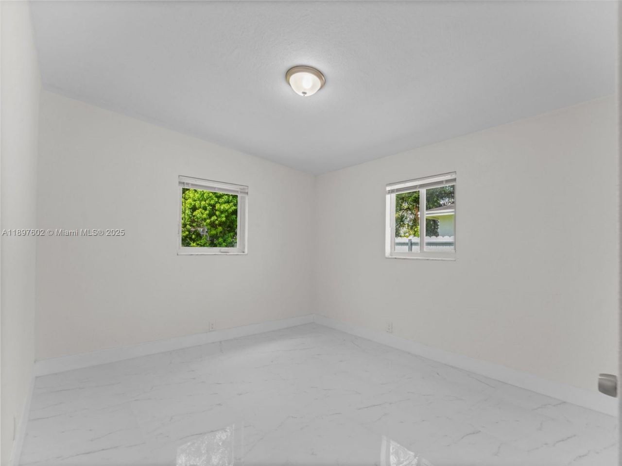 3231 NW 48th Ter, Miami, FL 33142 Photo