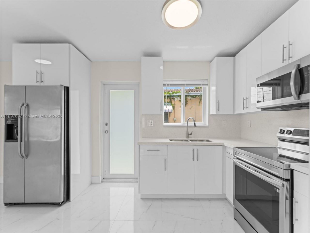 3231 NW 48th Ter, Miami, FL 33142 Photo