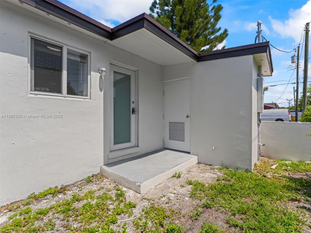 3231 NW 48th Ter, Miami, FL 33142 Photo