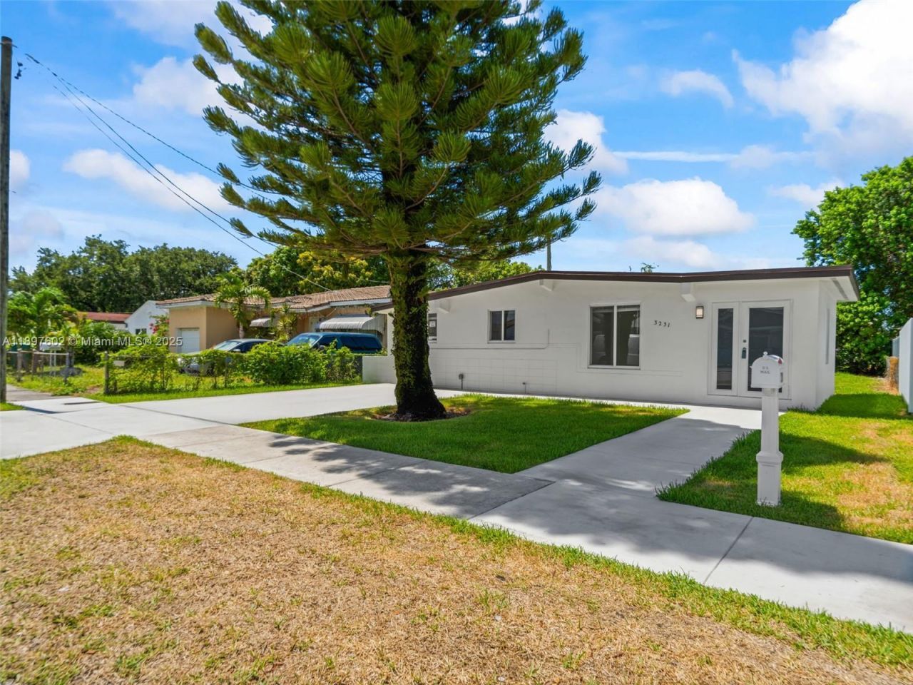 3231 NW 48th Ter, Miami, FL 33142 Photo