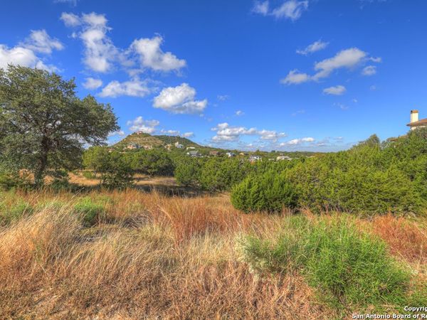 2416 Triple Peak, Canyon Lake, TX 78133