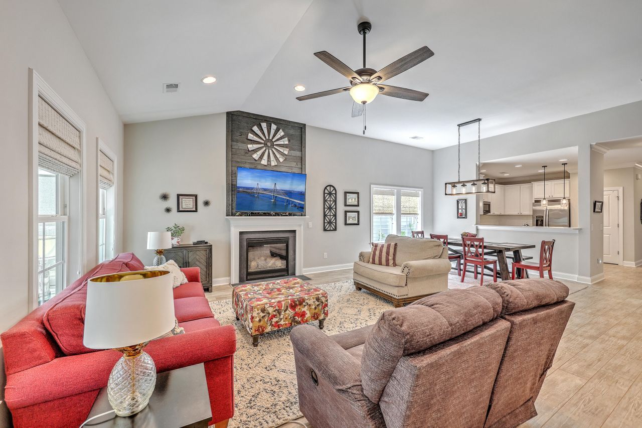 1044 Pigeon Point Photo 10