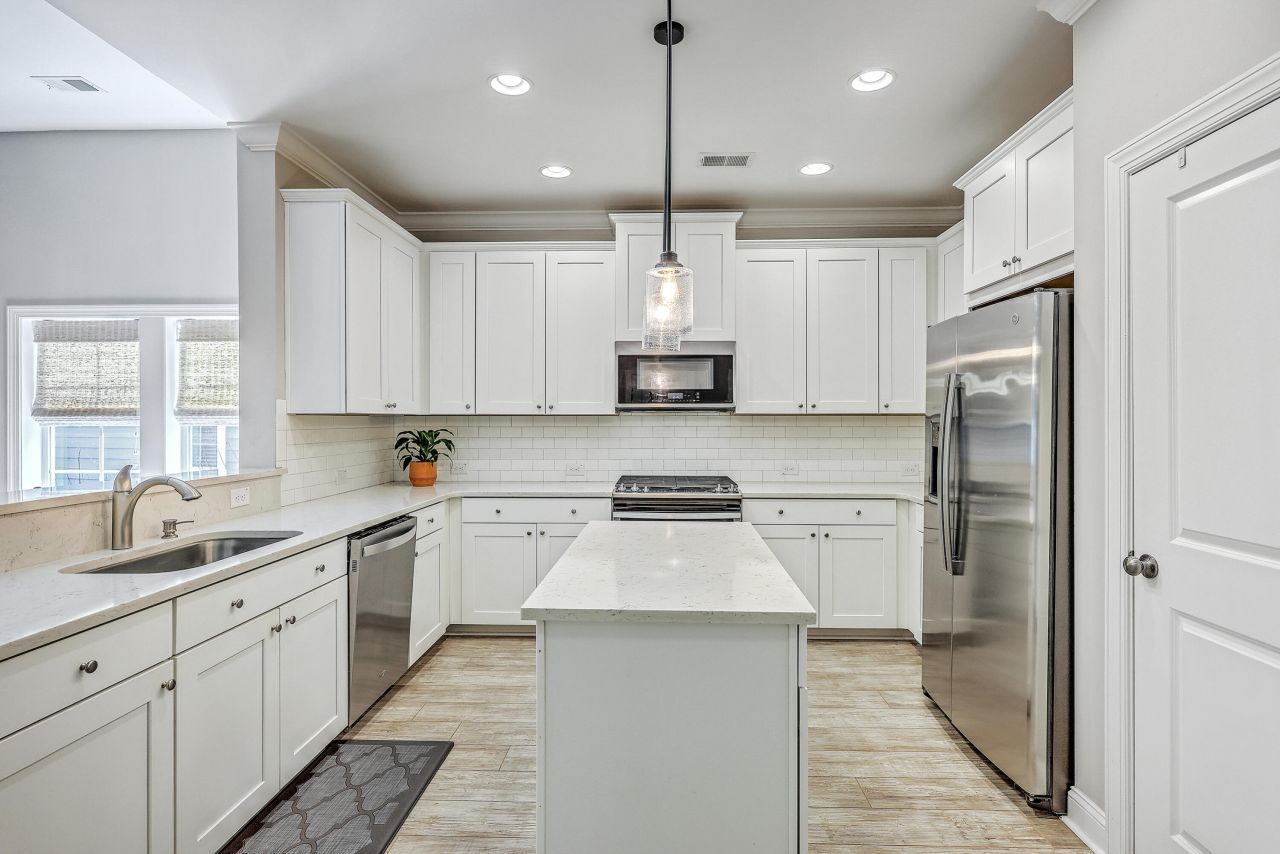 1044 Pigeon Point Photo 17