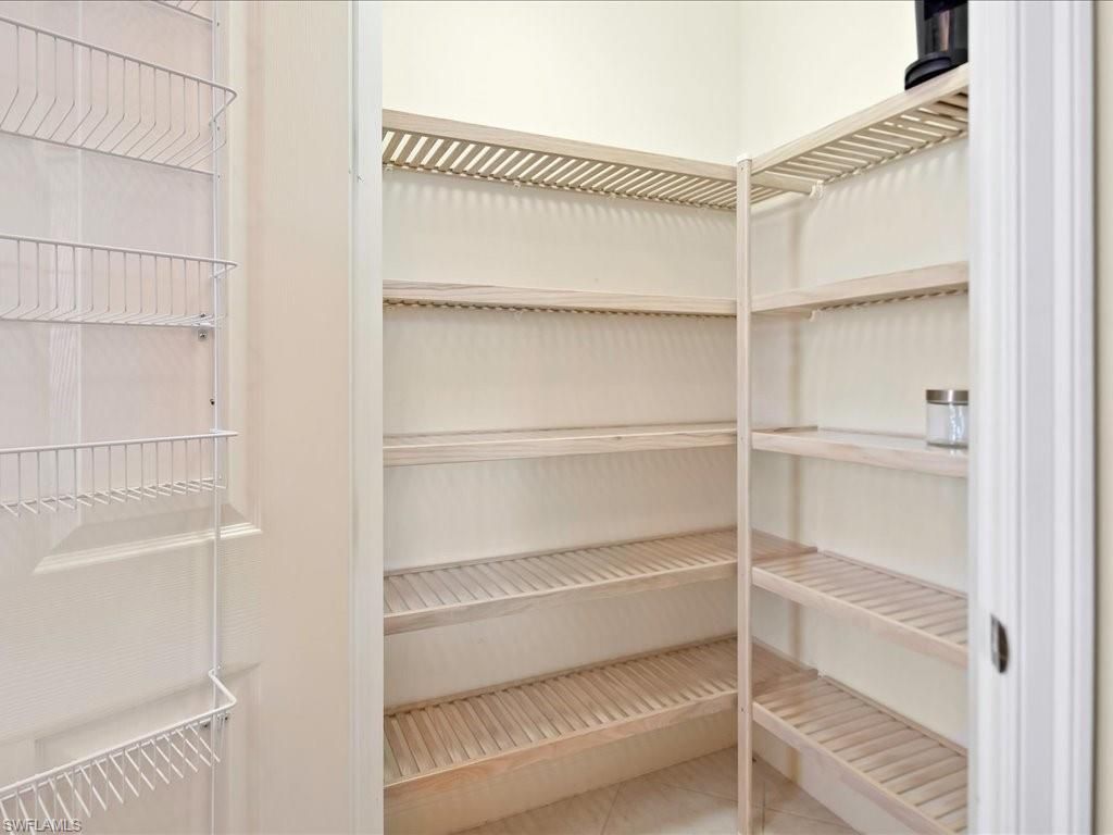 7832 Hawthorne Dr, Unit 1902, Naples, FL 34113 Photo