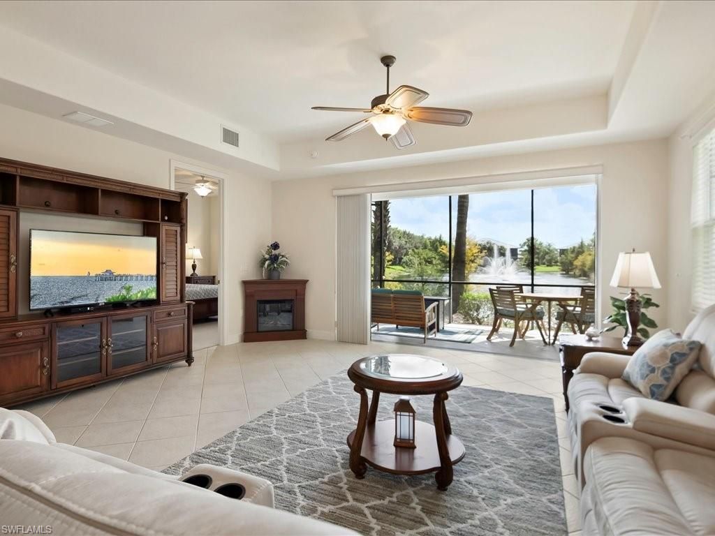 7832 Hawthorne Dr, Unit 1902, Naples, FL 34113 Photo