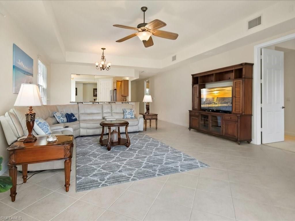 7832 Hawthorne Dr, Unit 1902, Naples, FL 34113 Photo