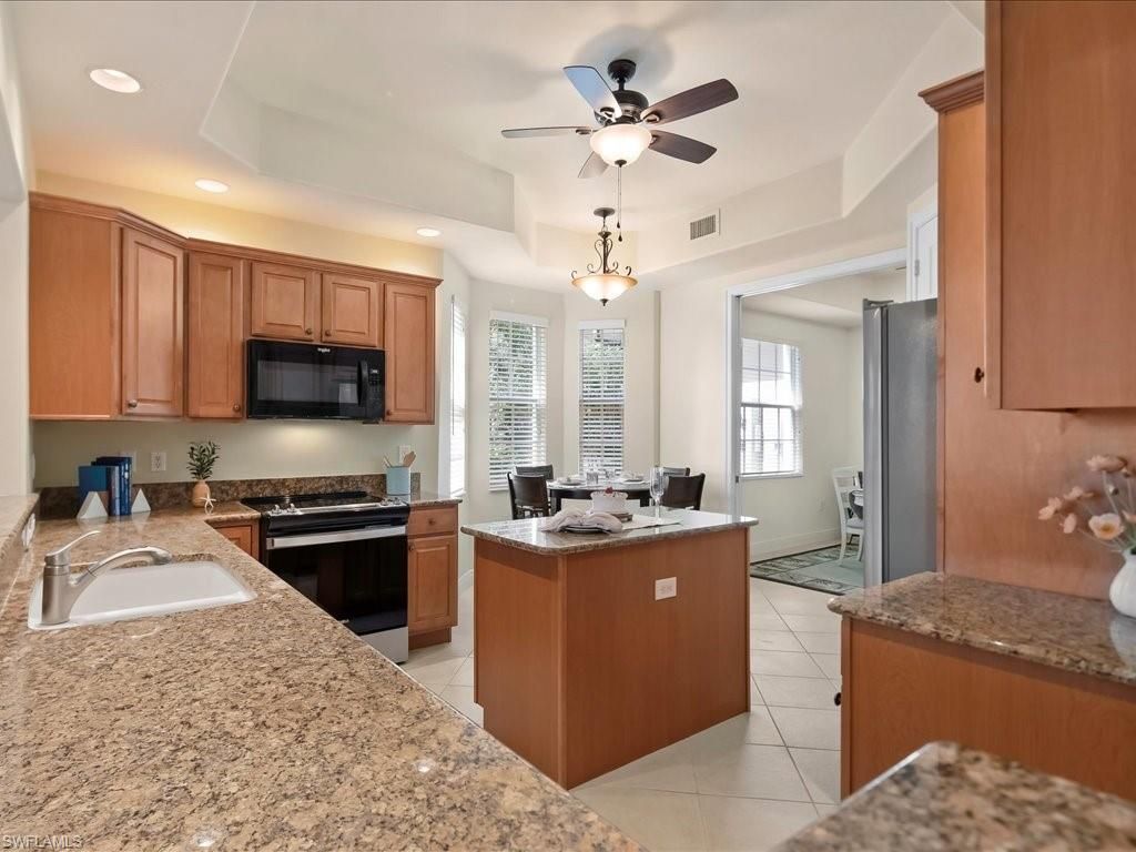 7832 Hawthorne Dr, Unit 1902, Naples, FL 34113 Photo