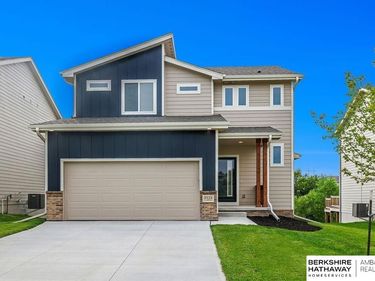 9524 S 181 Street, Omaha, NE 68136