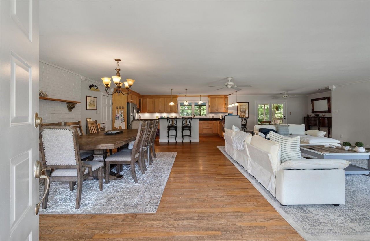 1654 Fern Hill Drive Photo 7