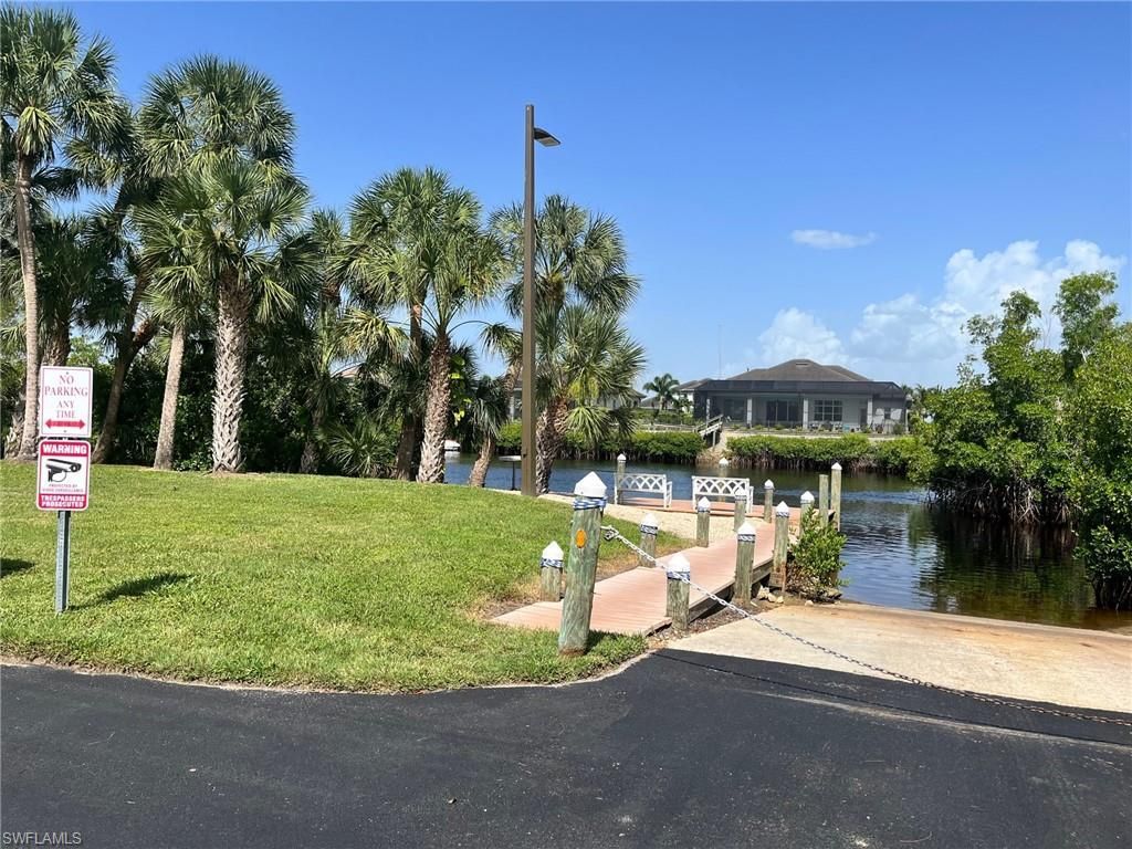 6156 Lake Front Dr, Fort Myers, FL 33908 Photo