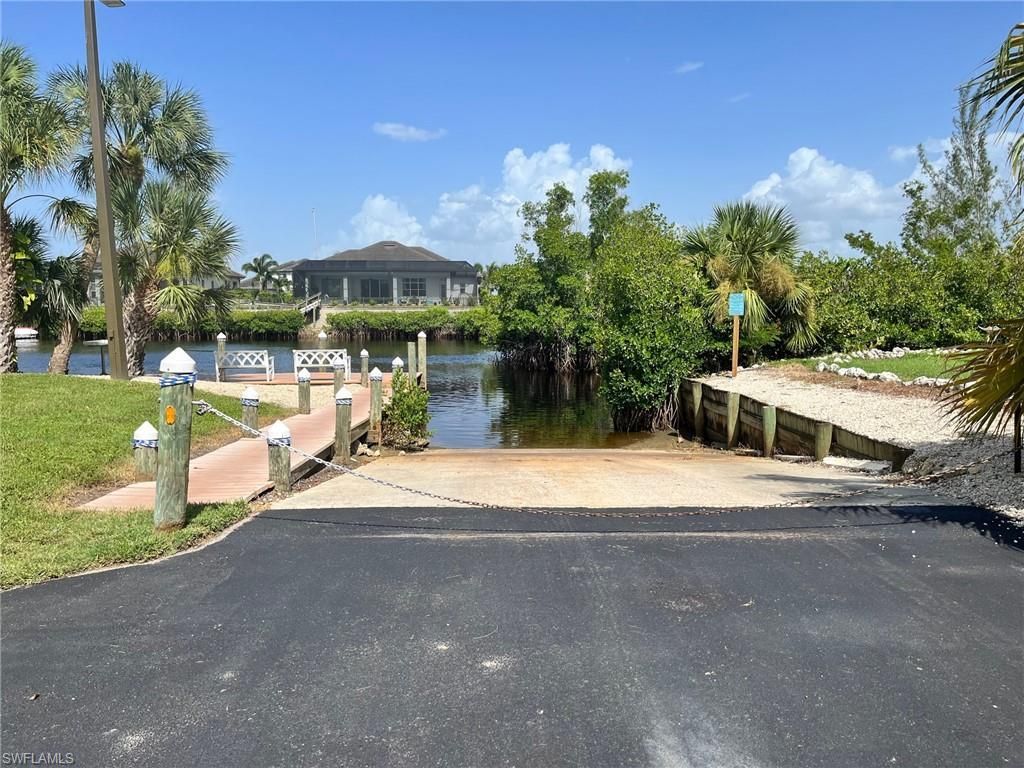 6156 Lake Front Dr, Fort Myers, FL 33908 Photo
