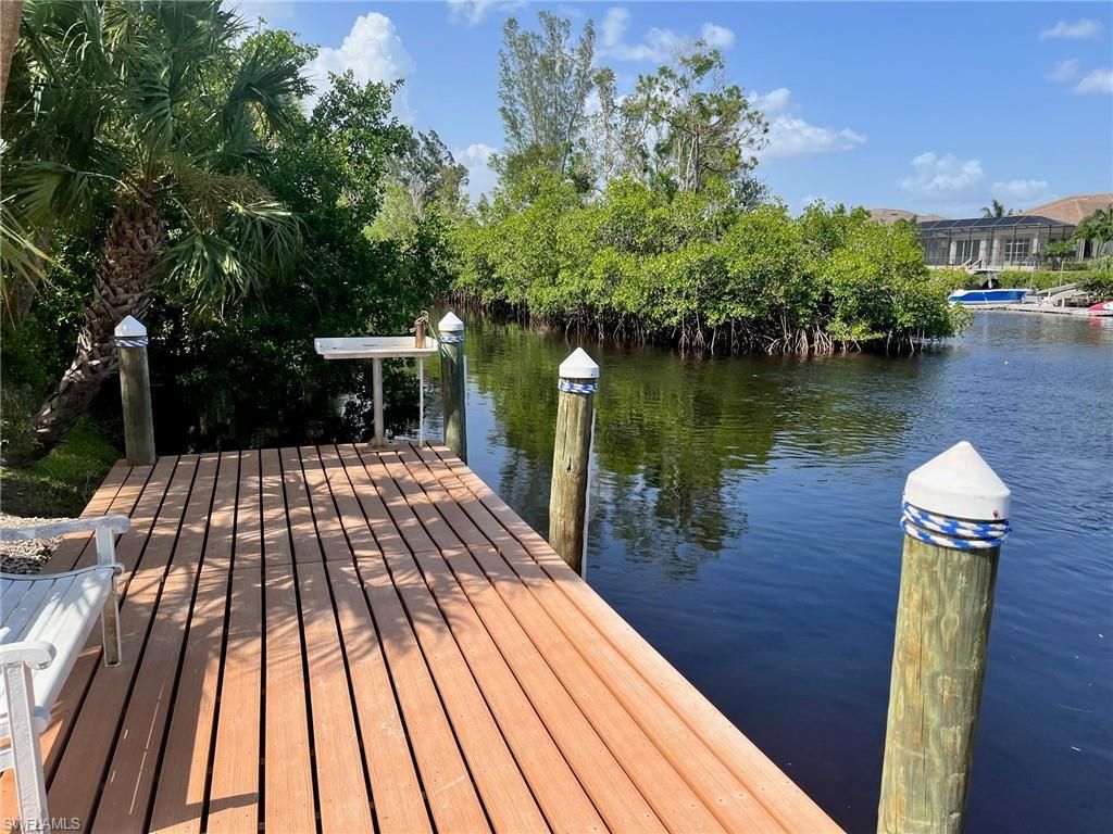 6156 Lake Front Dr, Fort Myers, FL 33908 Photo
