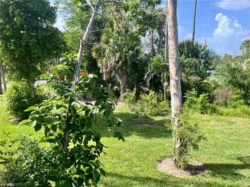 6156 Lake Front Dr, Fort Myers, FL 33908 Photo