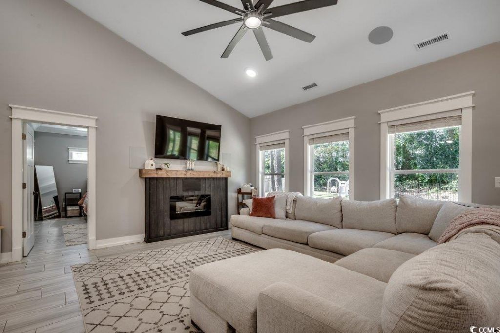 424 Cotton Grass Dr. Photo 10