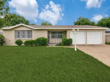 618 Cleardale Drive, Dallas, TX 75232
