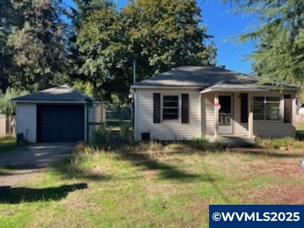 2105 SE 143 Av, Portland, OR 97233