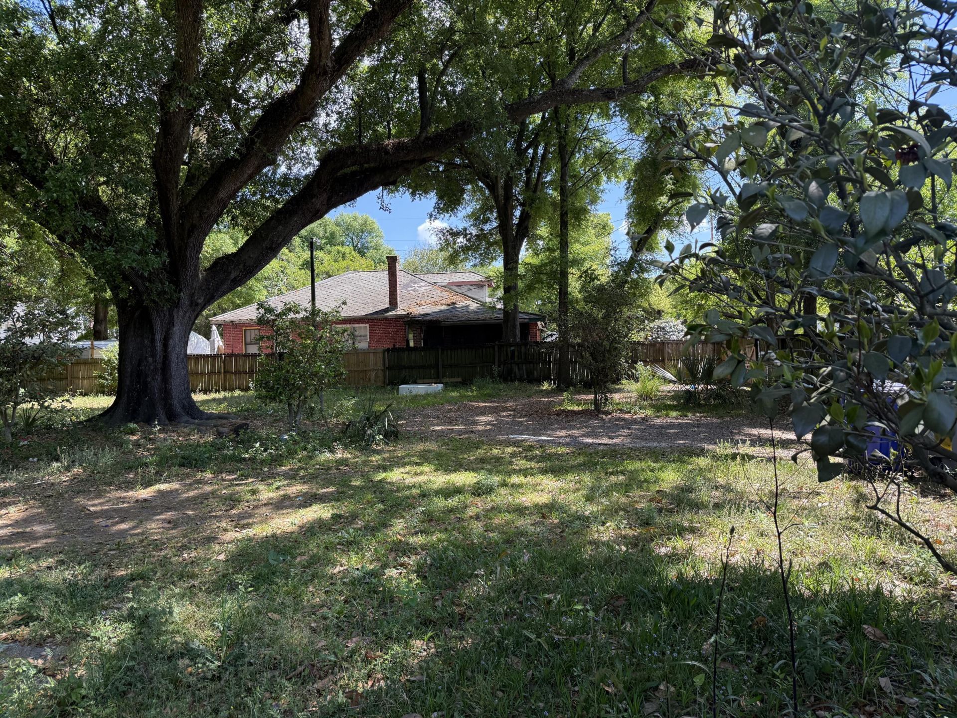 1935 Cosgrove Avenue Photo 4