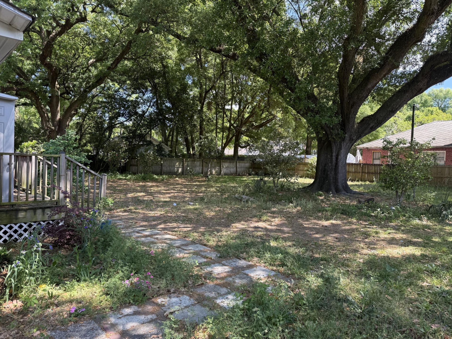 1935 Cosgrove Avenue Photo 5