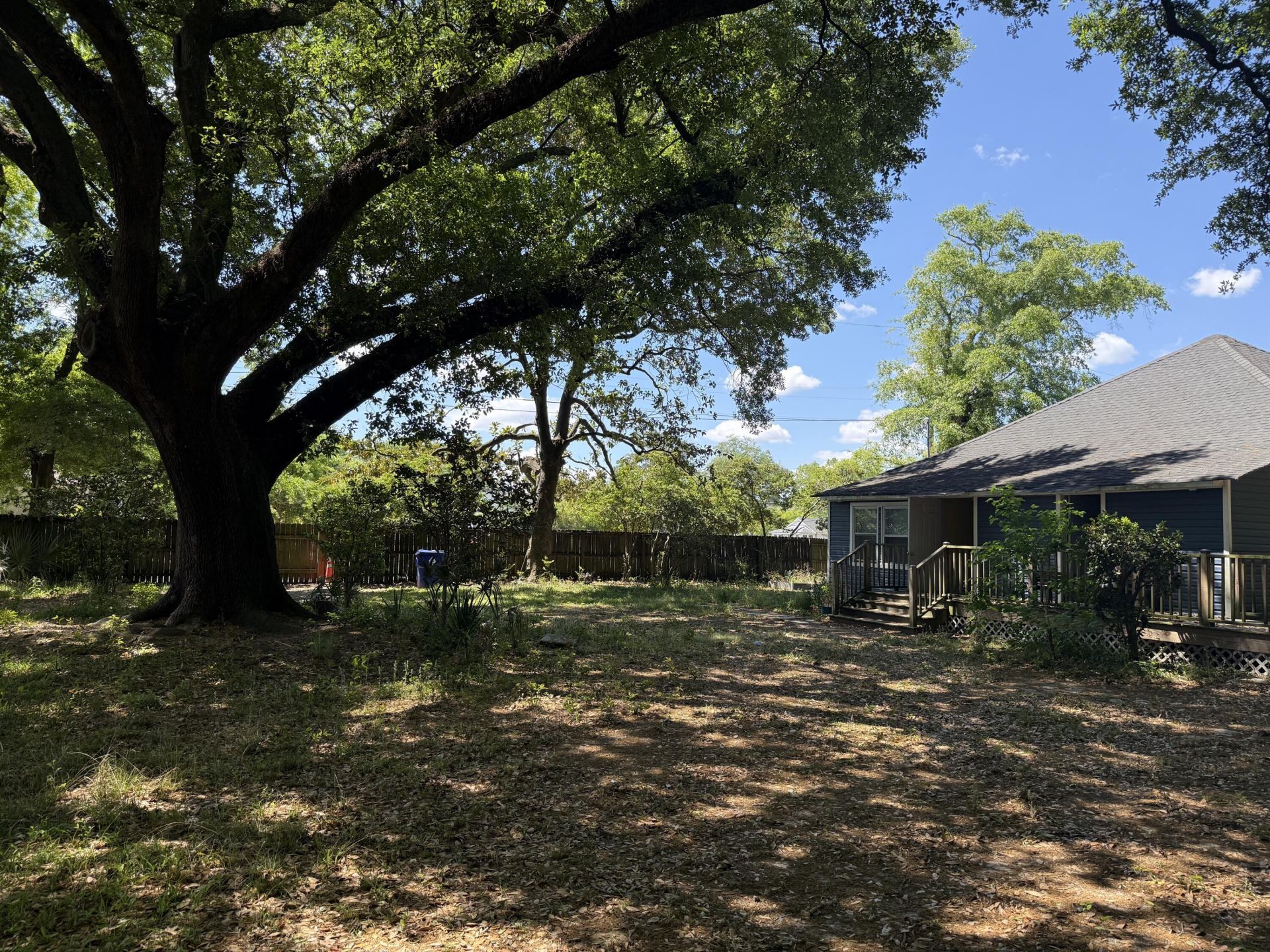 1935 Cosgrove Avenue Photo 7