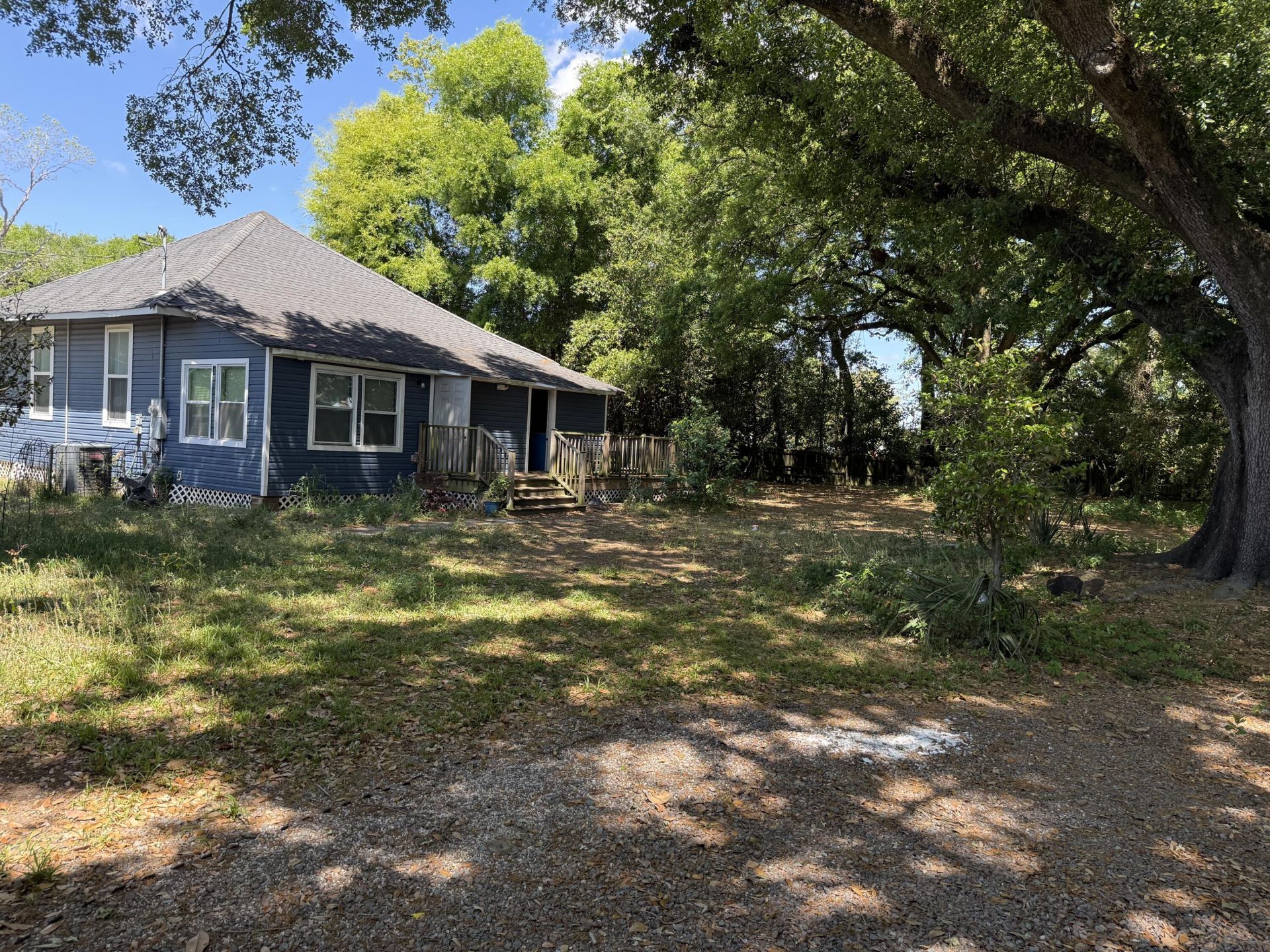 1935 Cosgrove Avenue Photo 9