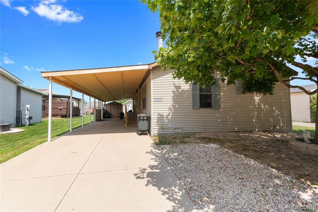 23279 Crystal Drive, Clinton Township, MI 48036 Main Photo