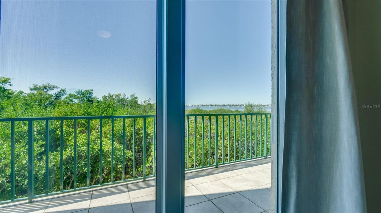 4737 Dolphin Cay Lane S, Unit 107, Saint Petersburg, FL 33711 Photo